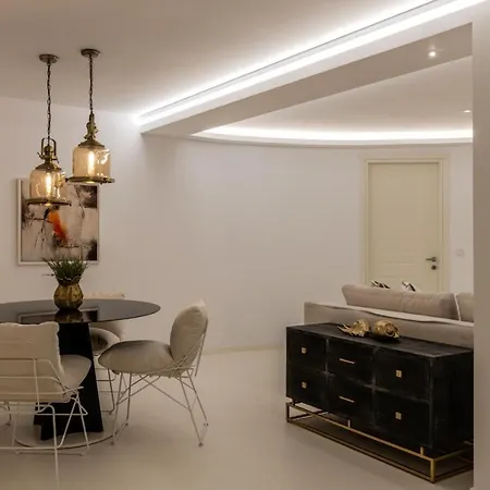 Avolia Iv By The Pearls Collection *
